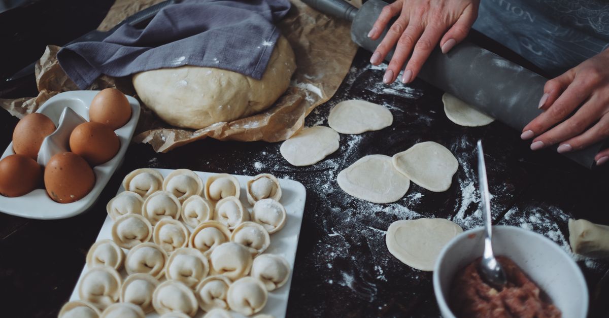 Jak ugotować pierogi, żeby się nie kleiły: sprawdzony sposób krok po kroku